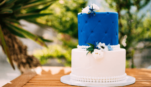 ロイヤルブルーのカラーケーキも夏らしくて素敵ですね！